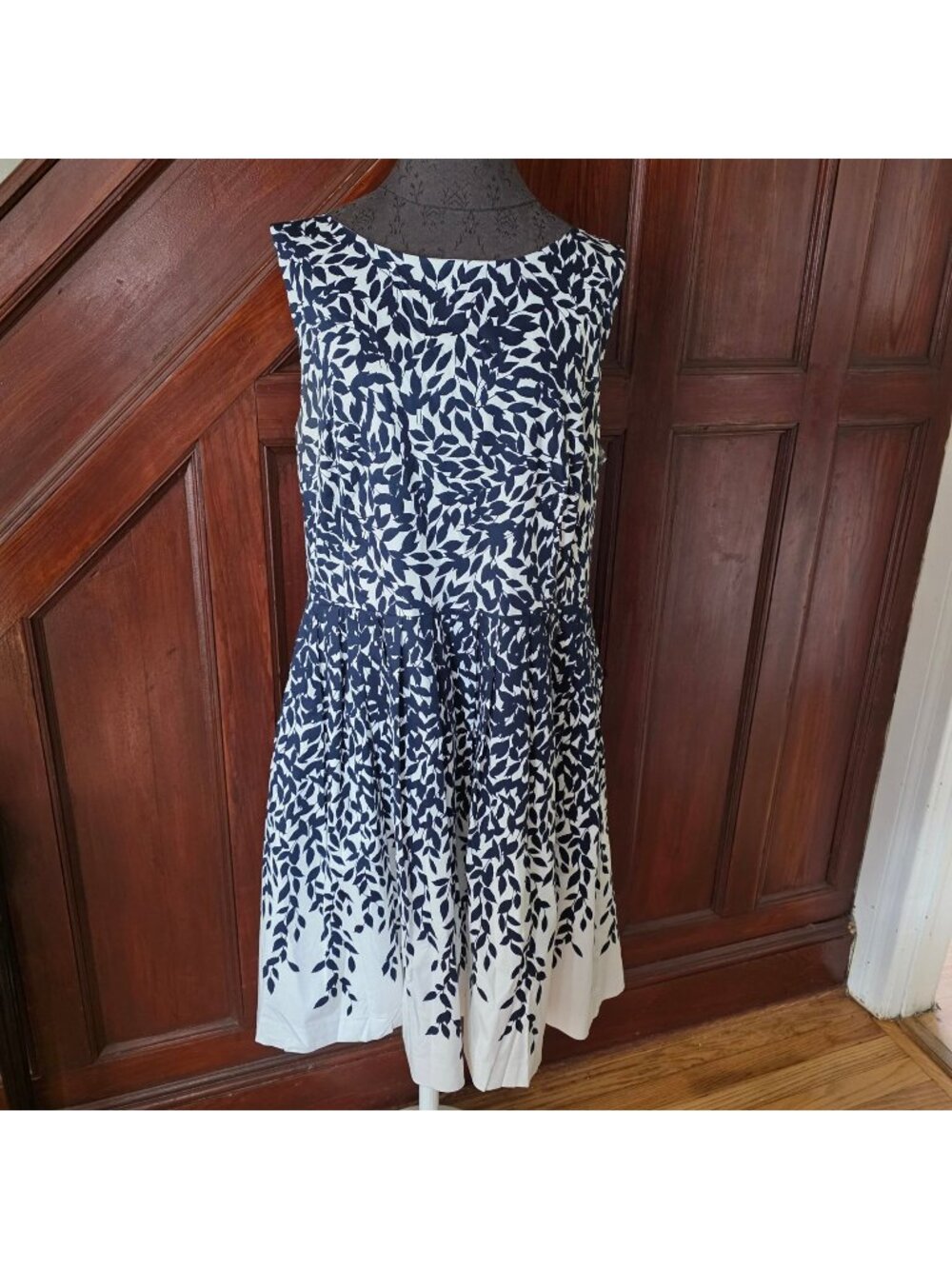 Talbots Navy & White Leaf Print Sleeveless Fit & Flare Dress Size 18